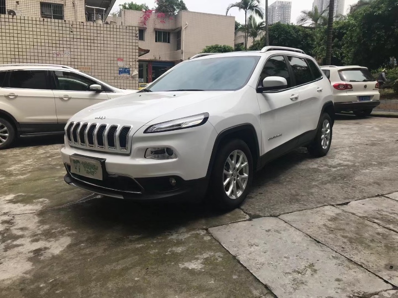 重慶20年Jeep自由光6