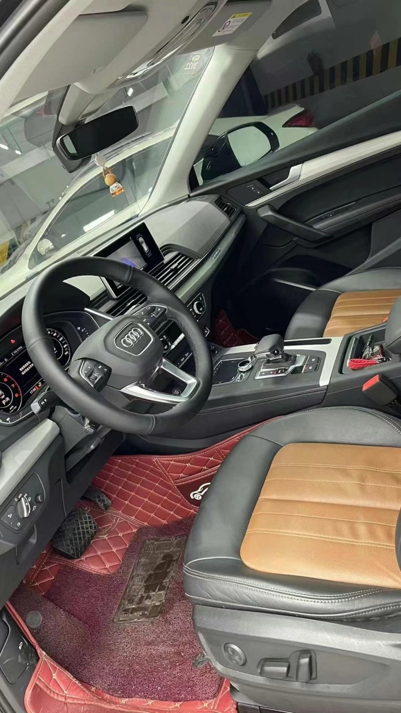 成都20年奥迪Q56