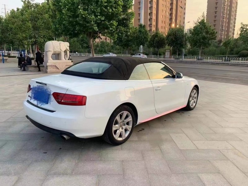 济宁11年奥迪A57