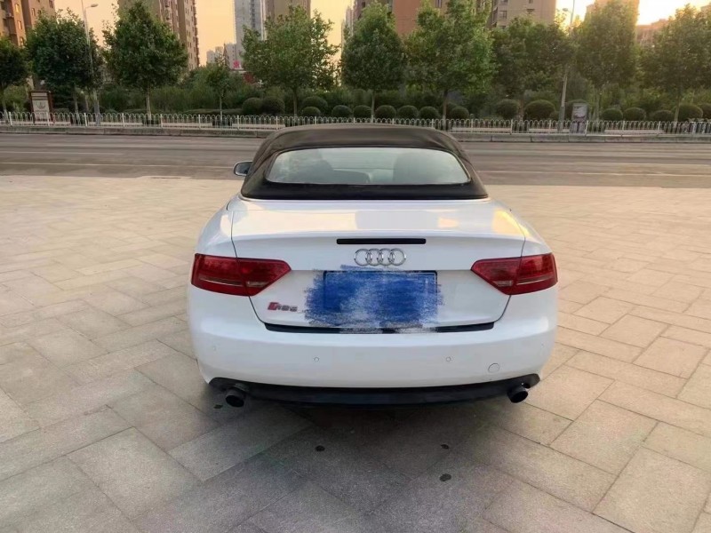 济宁11年奥迪A58