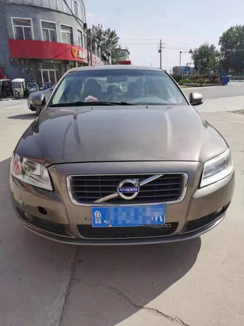 泰安10年沃爾沃S80L1