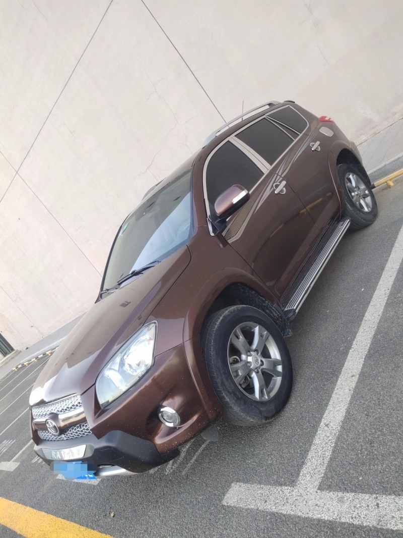 營口12年豐田RAV47