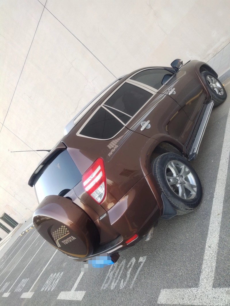 營口12年豐田RAV44