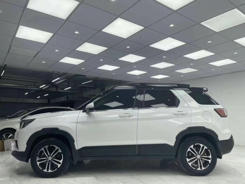 成都19年比速汽车T33