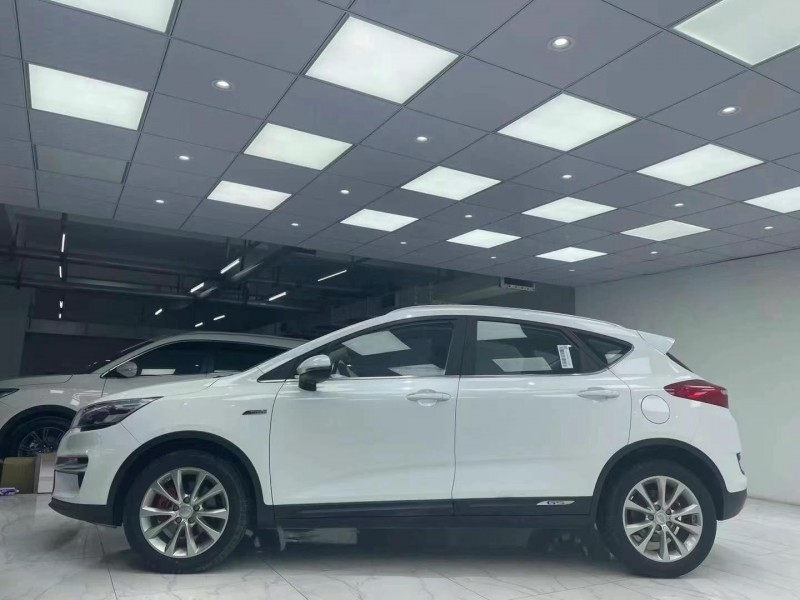 成都19年吉利帝豪GS7