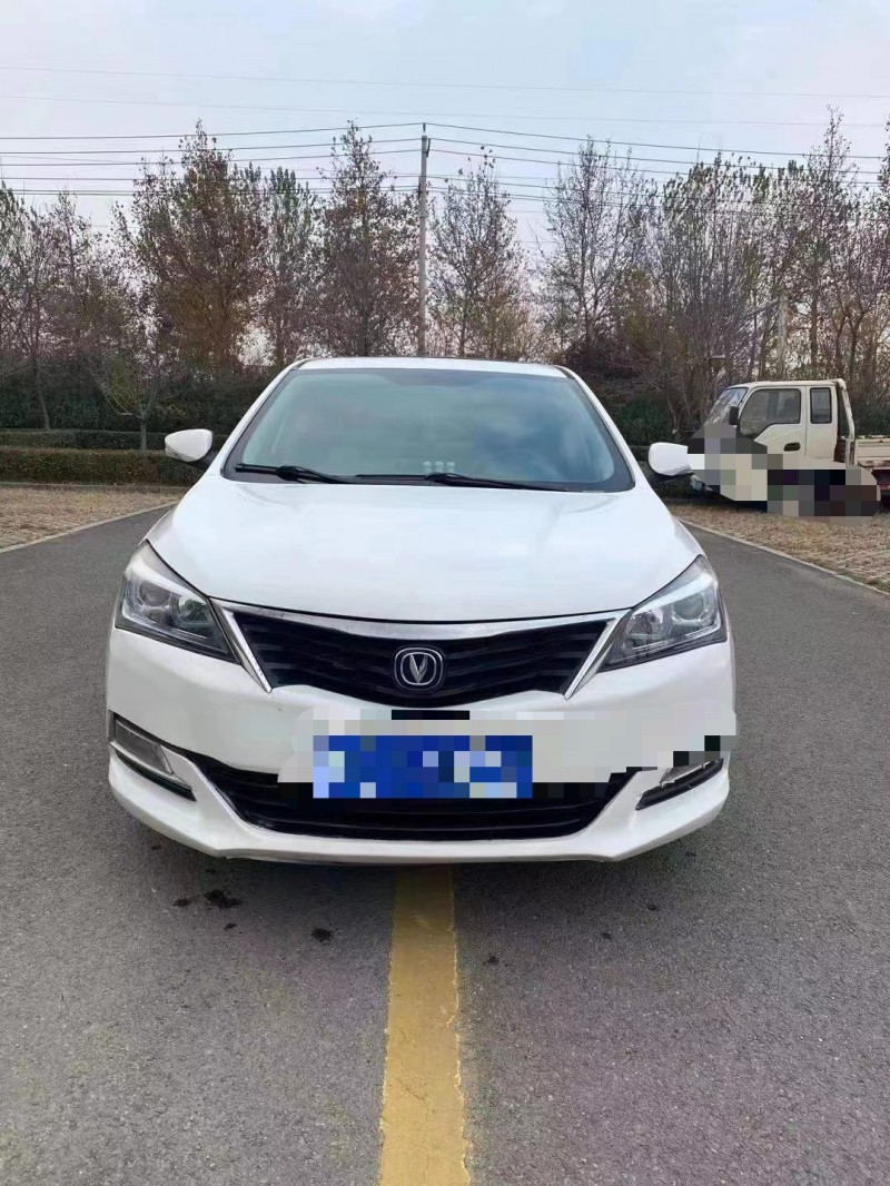 潍坊15年长安汽车悦翔V71