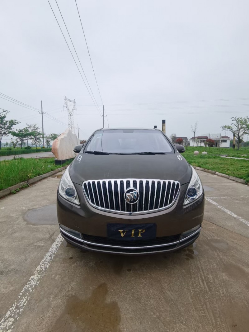 徐州11年别克GL81
