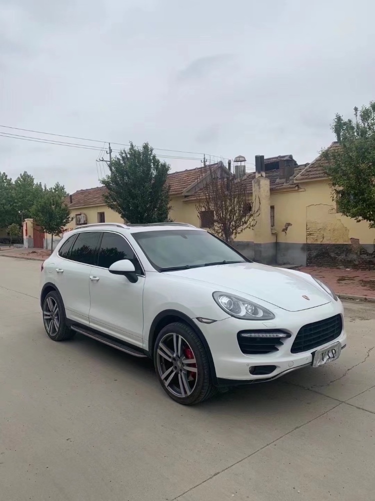 潍坊12年保时捷卡宴9