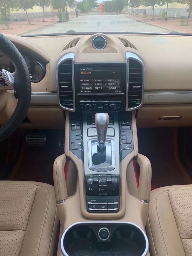 潍坊12年保时捷卡宴4