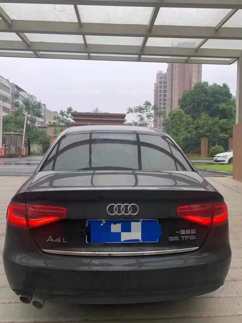 上海15年奧迪A4L7