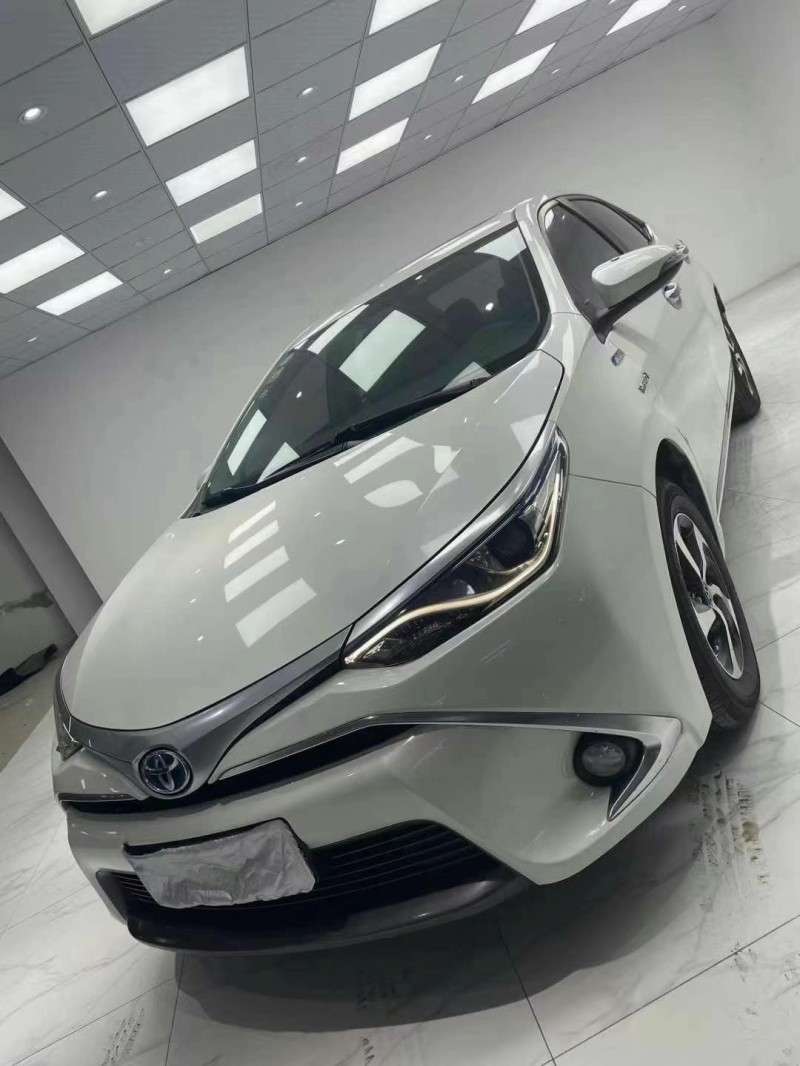 成都18年丰田雷凌8