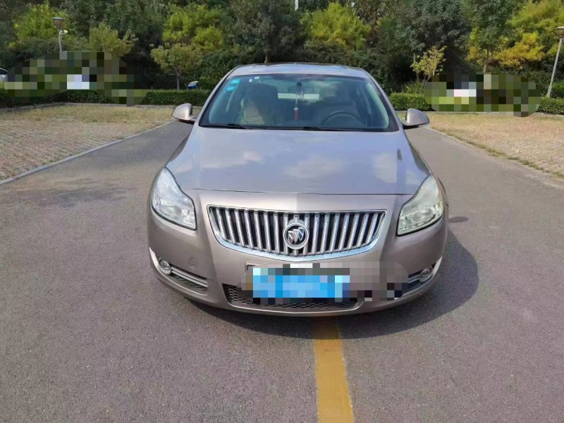 潍坊11年别克君威1