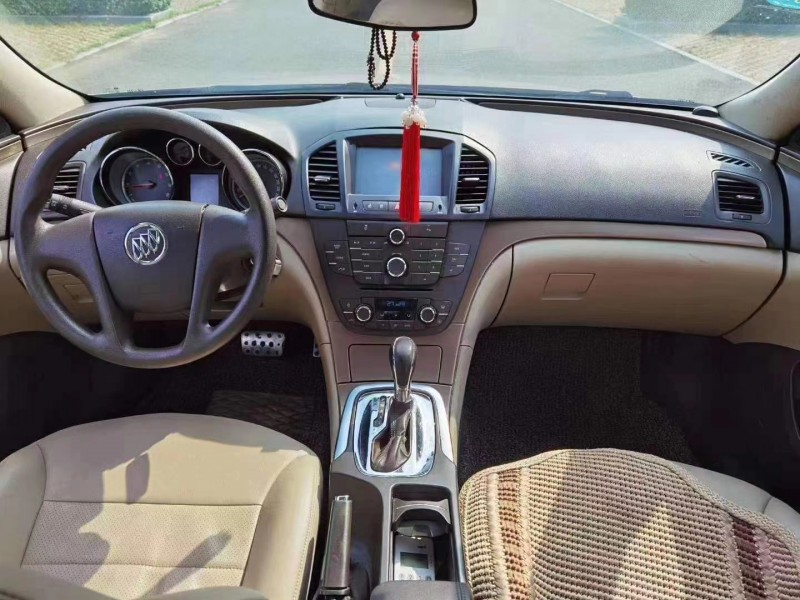 潍坊11年别克君威5