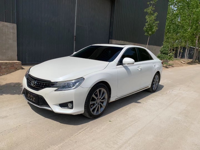 廊坊15年丰田锐志2