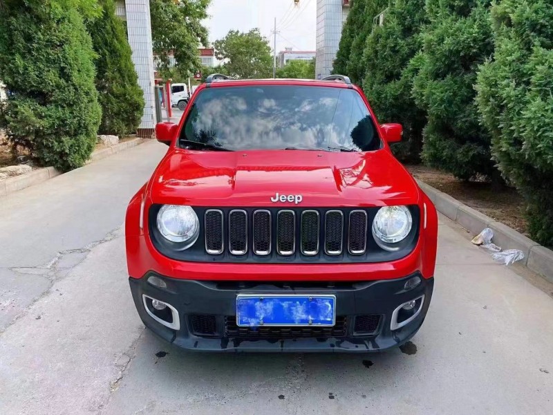 泰安18年Jeep自由俠1