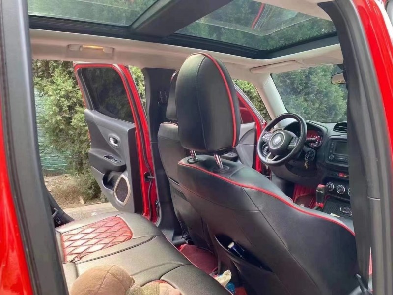 泰安18年Jeep自由俠4