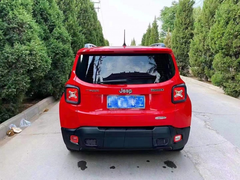 泰安18年Jeep自由俠8
