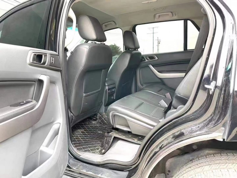 济宁16年福特撼路者5