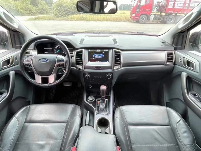 济宁16年福特撼路者4