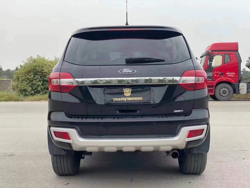 济宁16年福特撼路者8