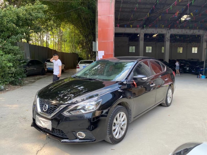 成都17年日产轩逸2