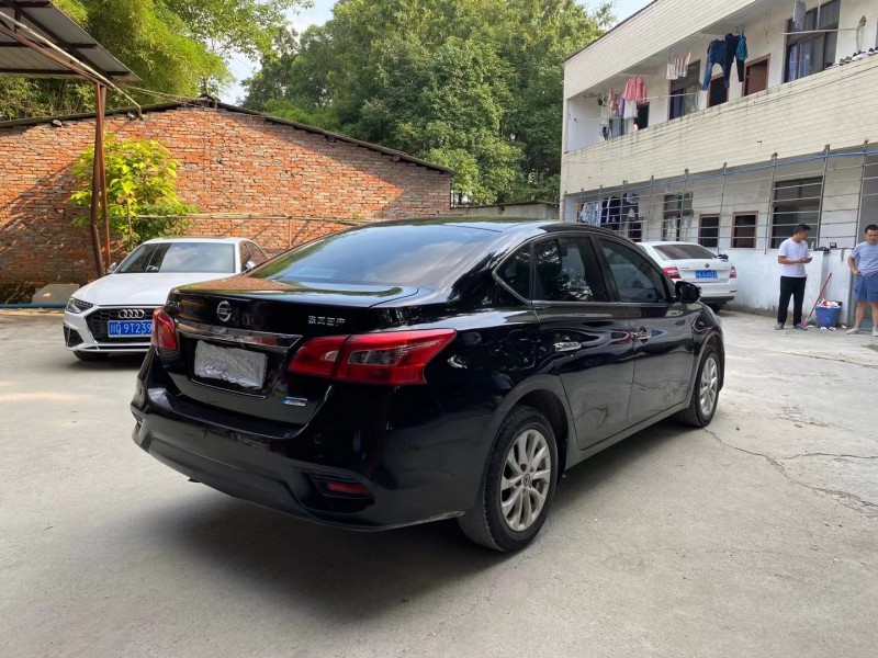 成都17年日产轩逸7