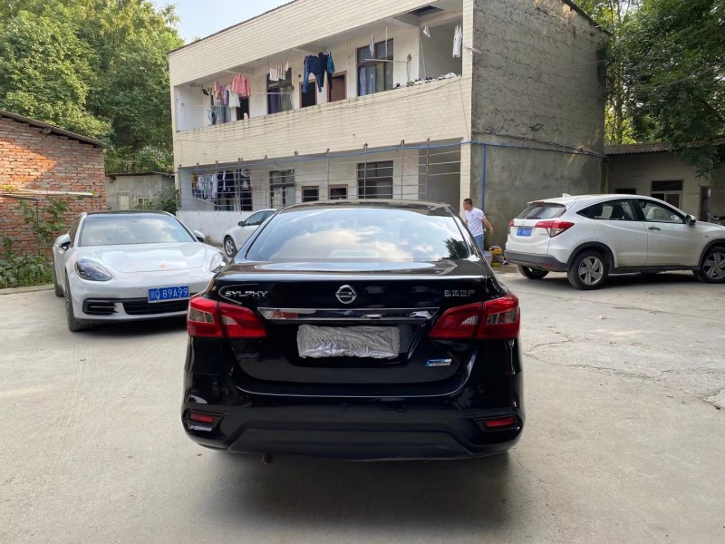 成都17年日产轩逸9