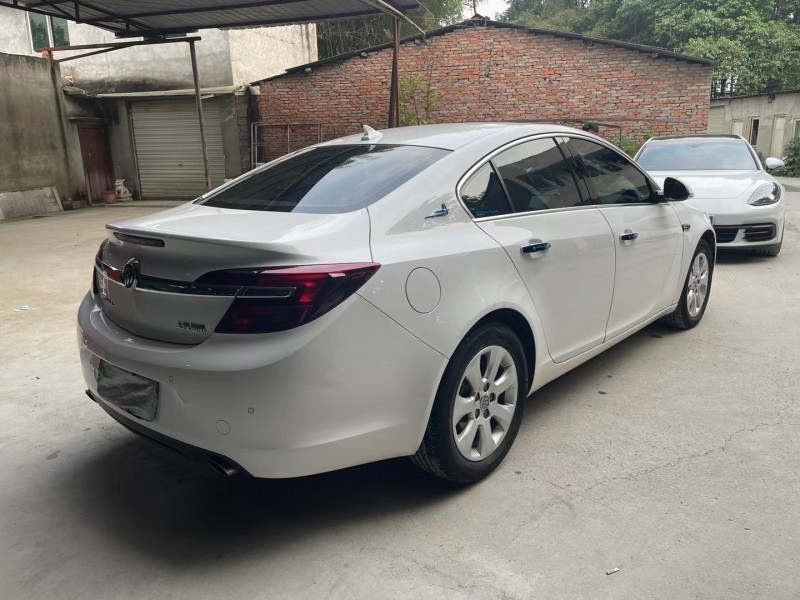 成都17年别克君威7