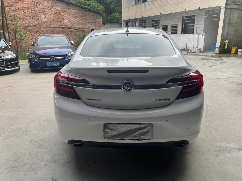 成都17年别克君威9