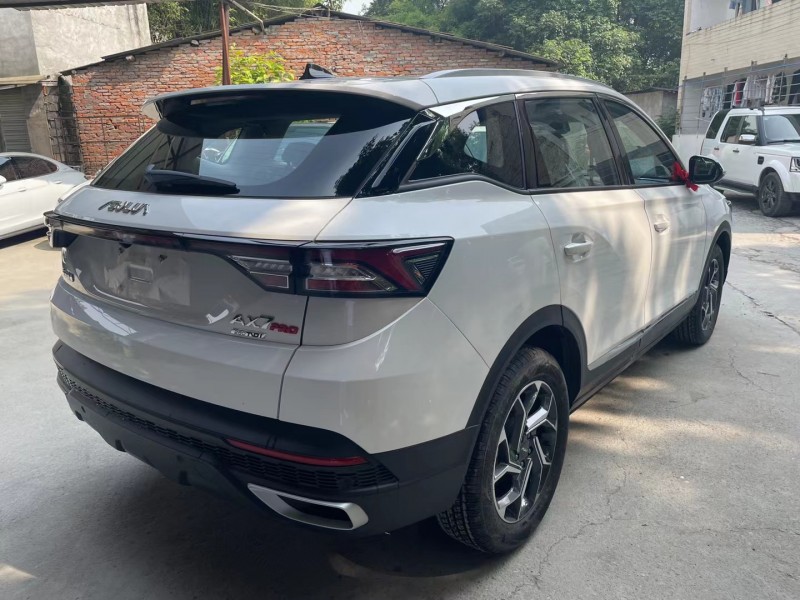 成都21年东风风度8