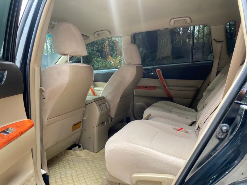 成都14年丰田汉兰达6