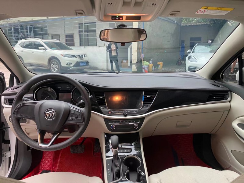 成都21年别克威朗5