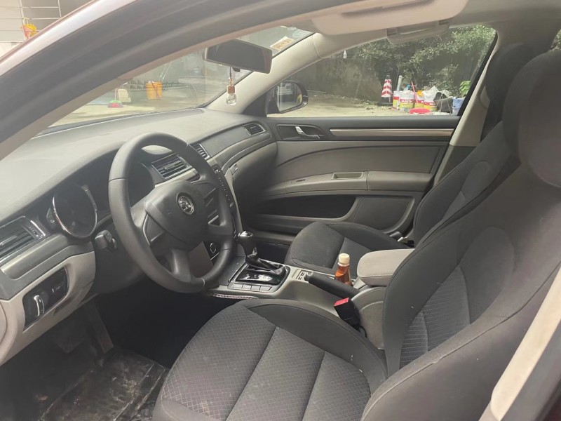 成都14年斯柯达昊锐4