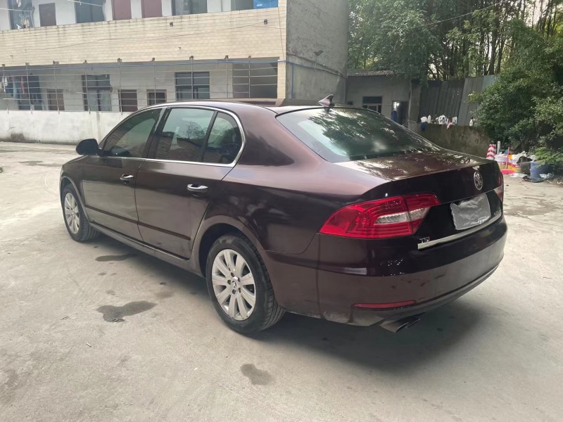 成都14年斯柯达昊锐8