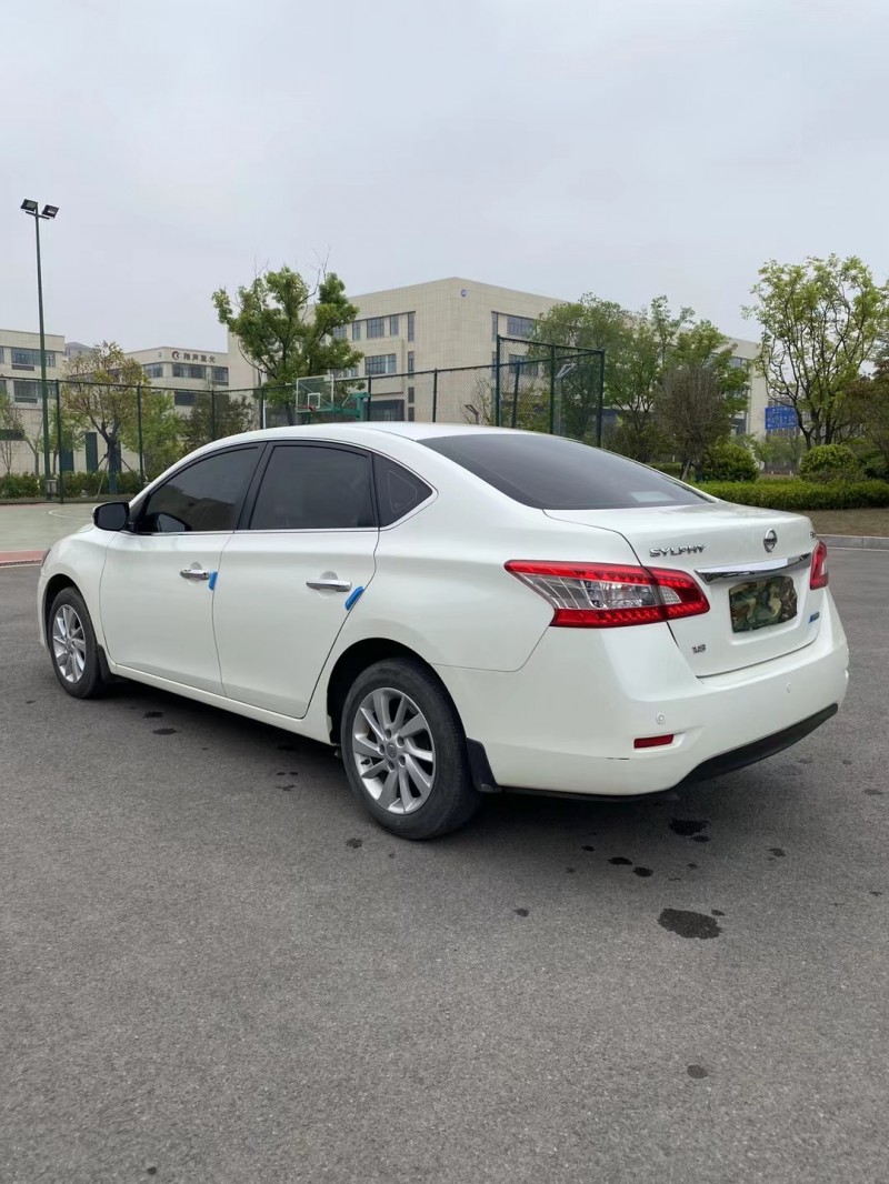 宿遷14年日產軒逸5