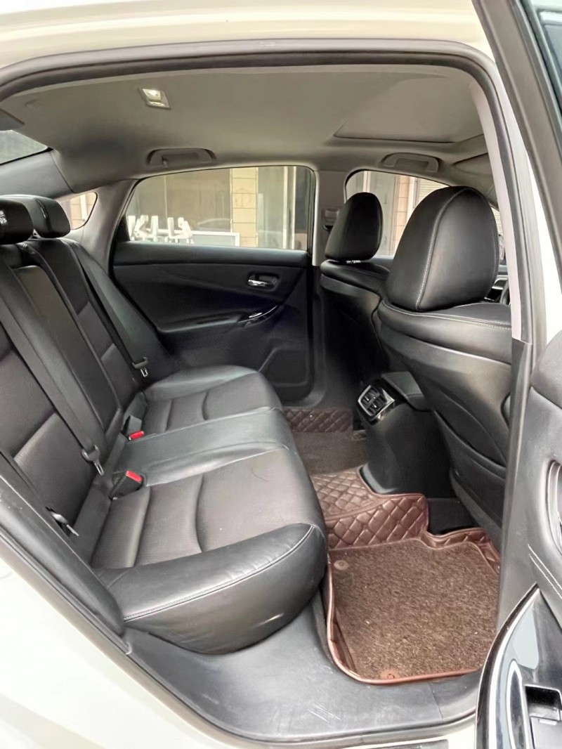 徐州16年本田思铂睿3