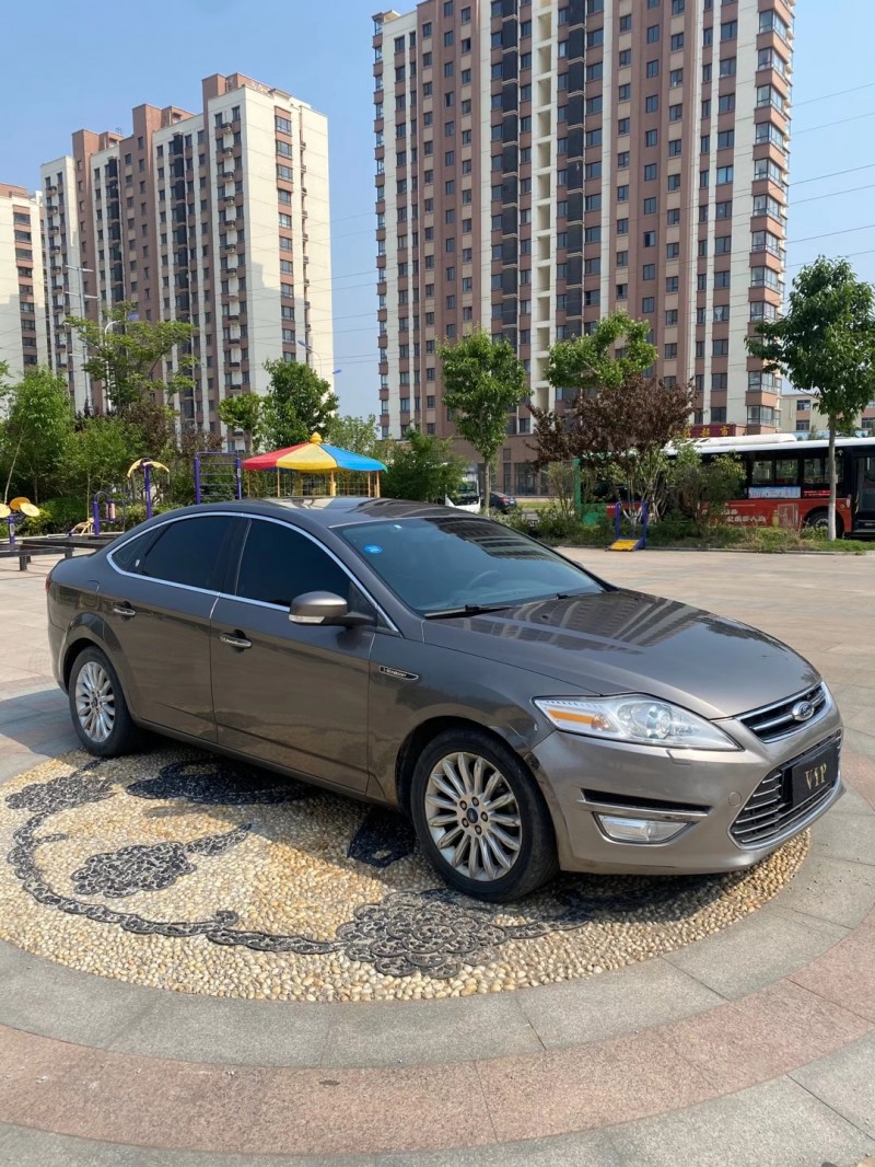 青岛13年福特蒙迪欧-致胜3