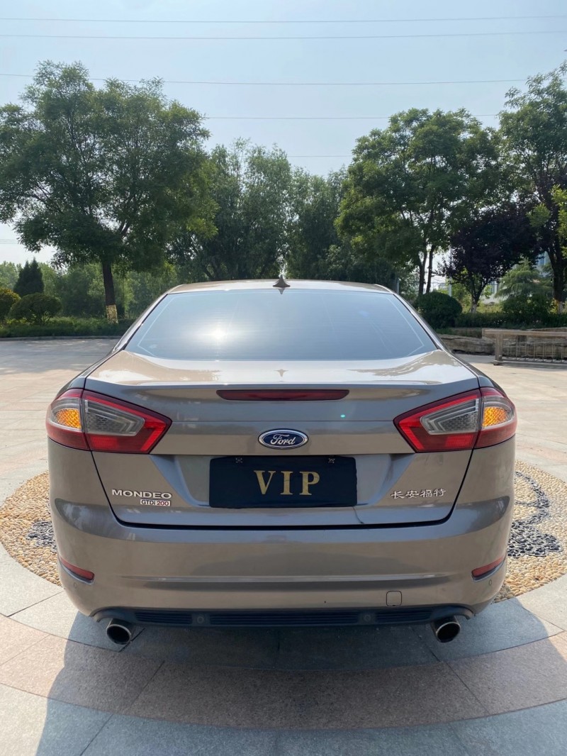 青岛13年福特蒙迪欧-致胜9