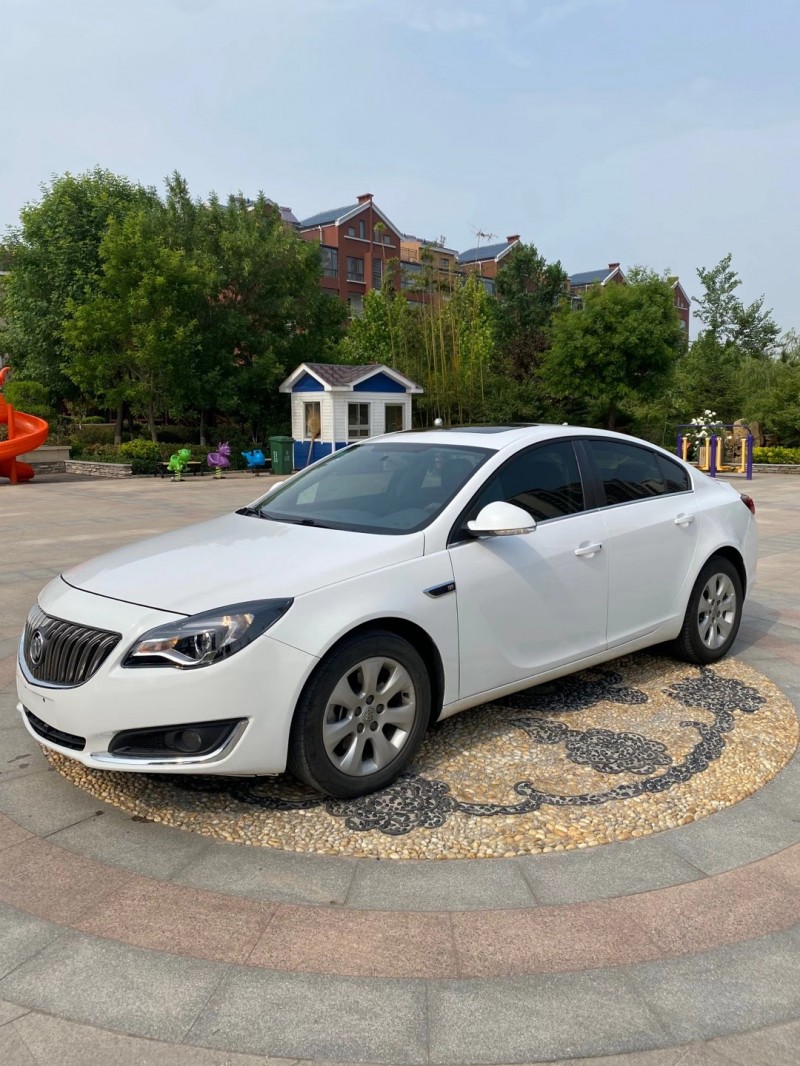 青岛16年别克君威8