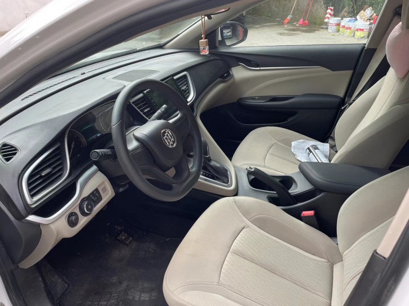 成都20年别克英朗GT6