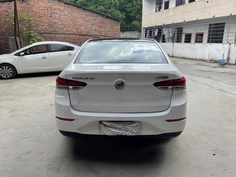 成都20年别克英朗GT2