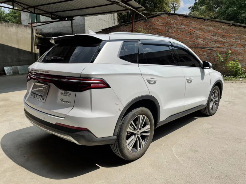 成都20年比亚迪宋2