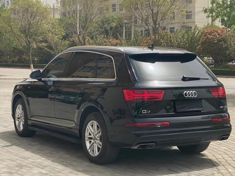 郑州17年奥迪Q74