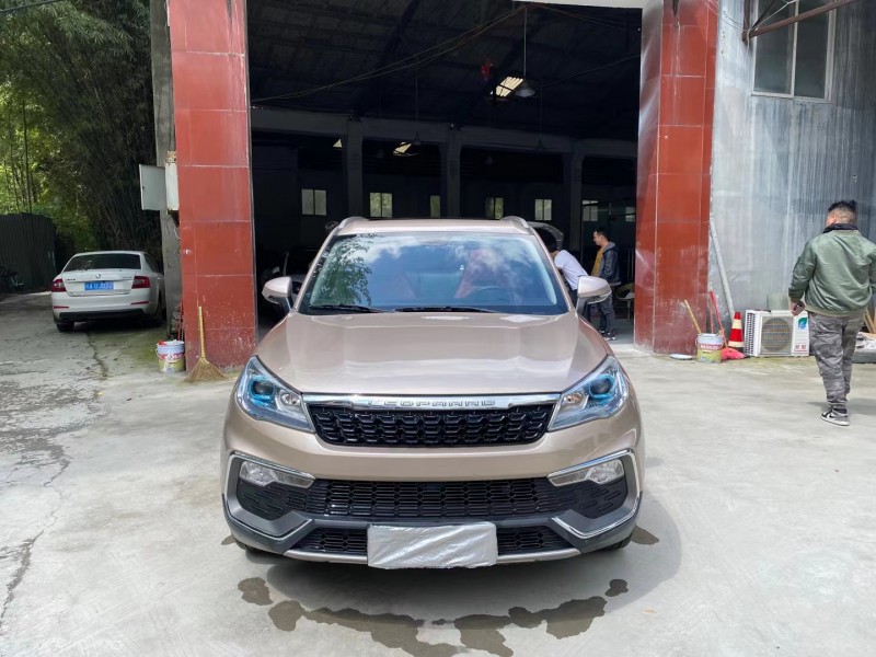 成都17年獵豹汽車CS99