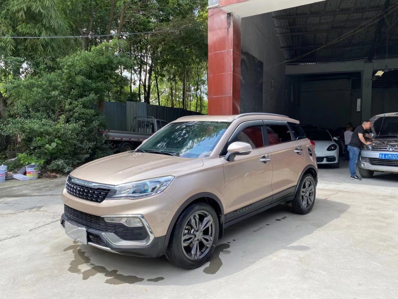 成都17年獵豹汽車CS98