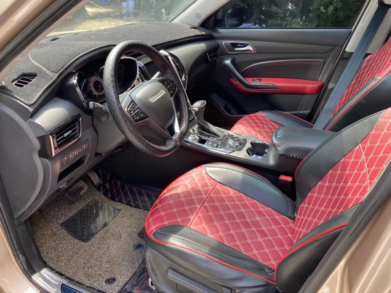 成都17年獵豹汽車CS96