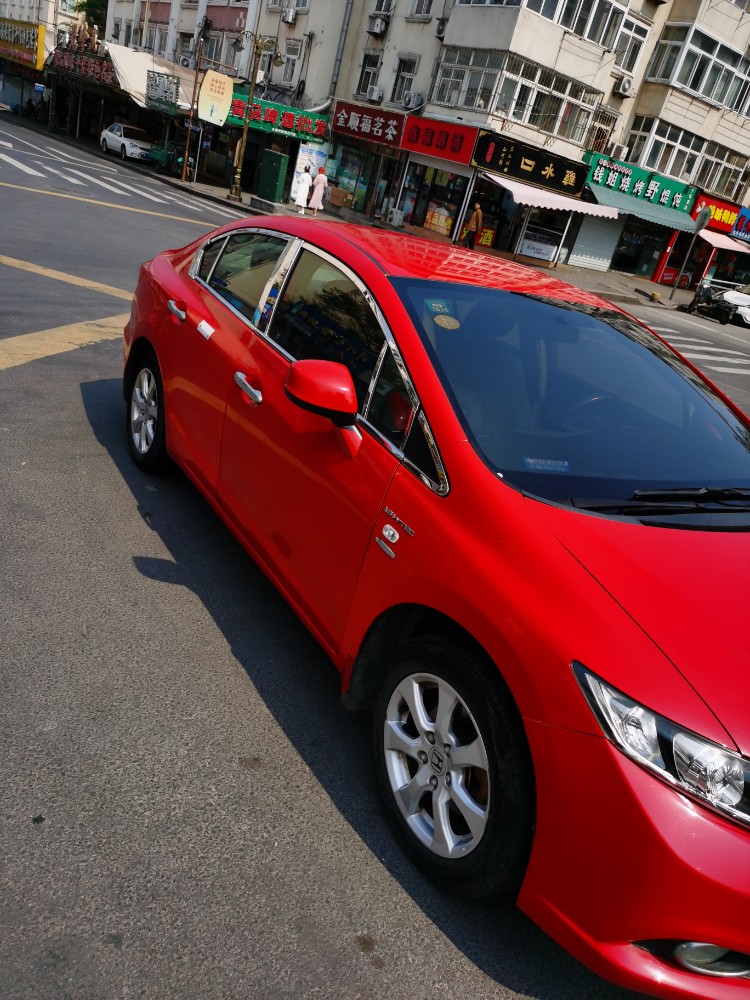 青岛13年本田思域4