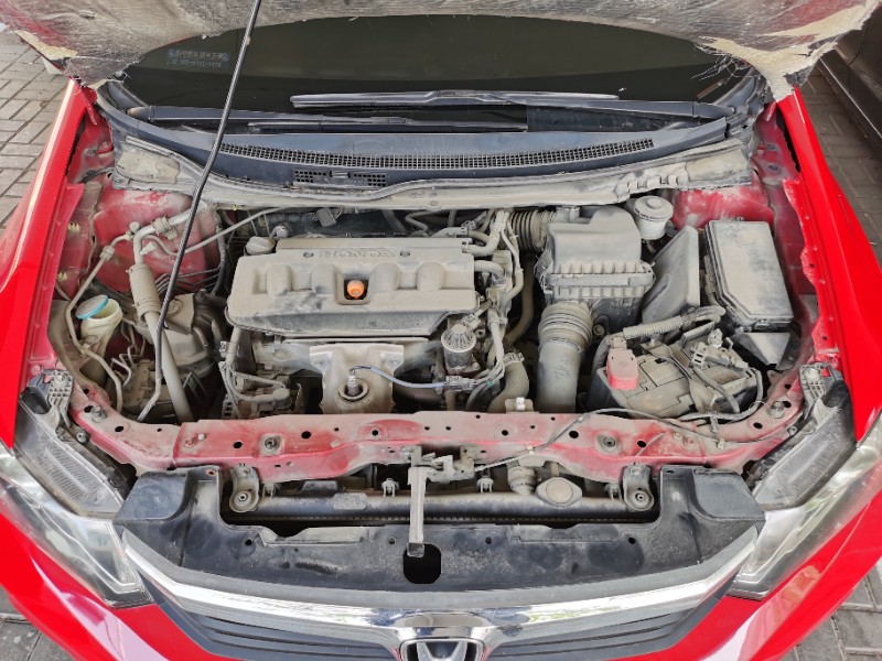 青岛13年本田思域1