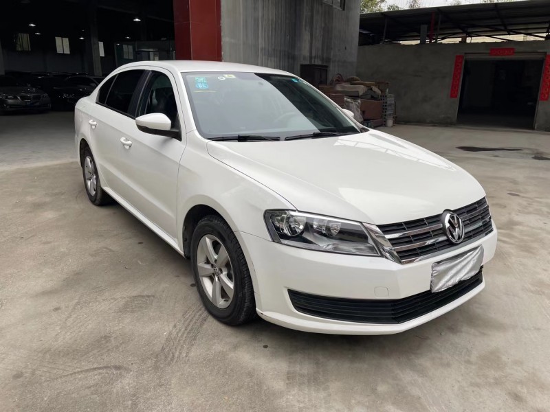 成都17年大众朗逸7