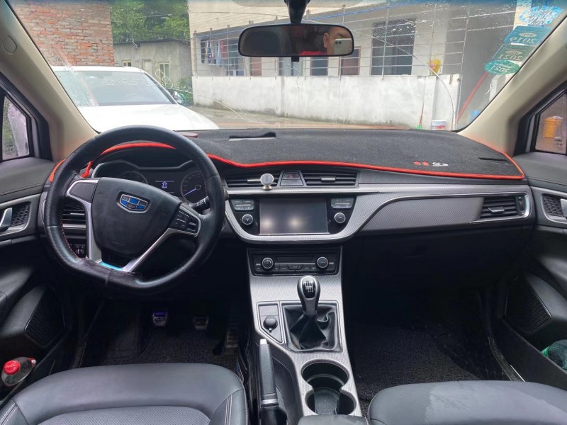 成都17年吉利帝豪GS4